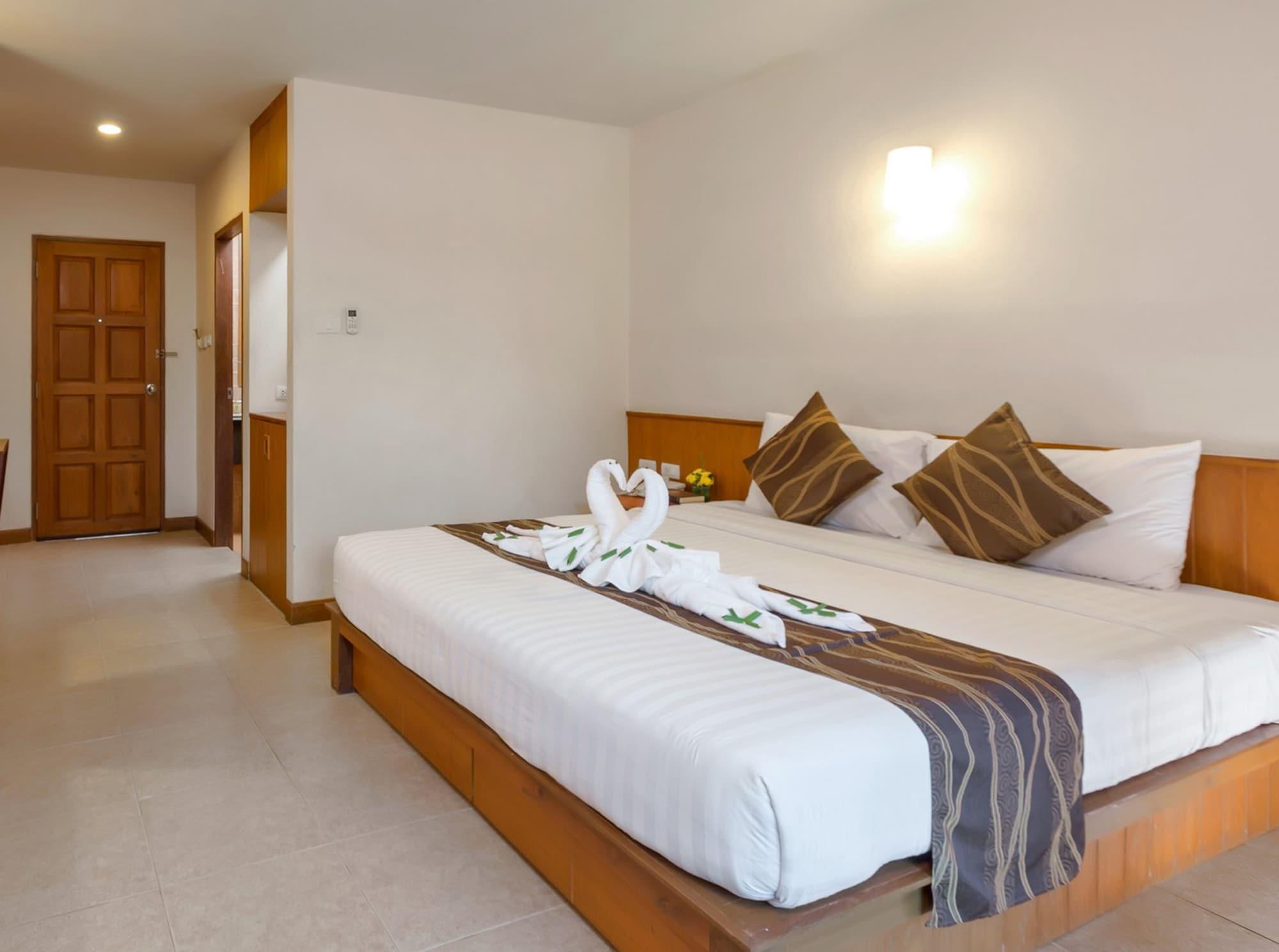 Authong Hotel 4*