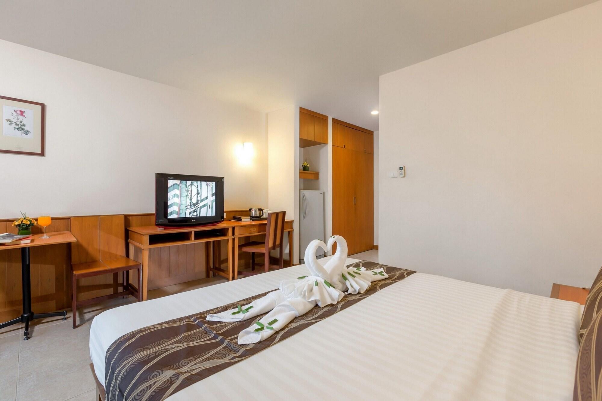 Authong Hotel
