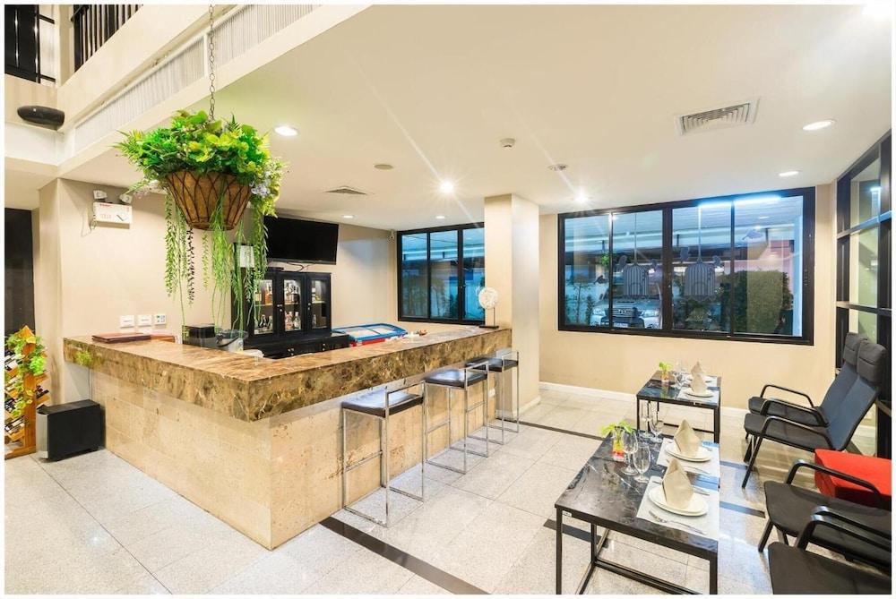 Sea Me Spring Tree Hotel (Adults Only) Pattaya