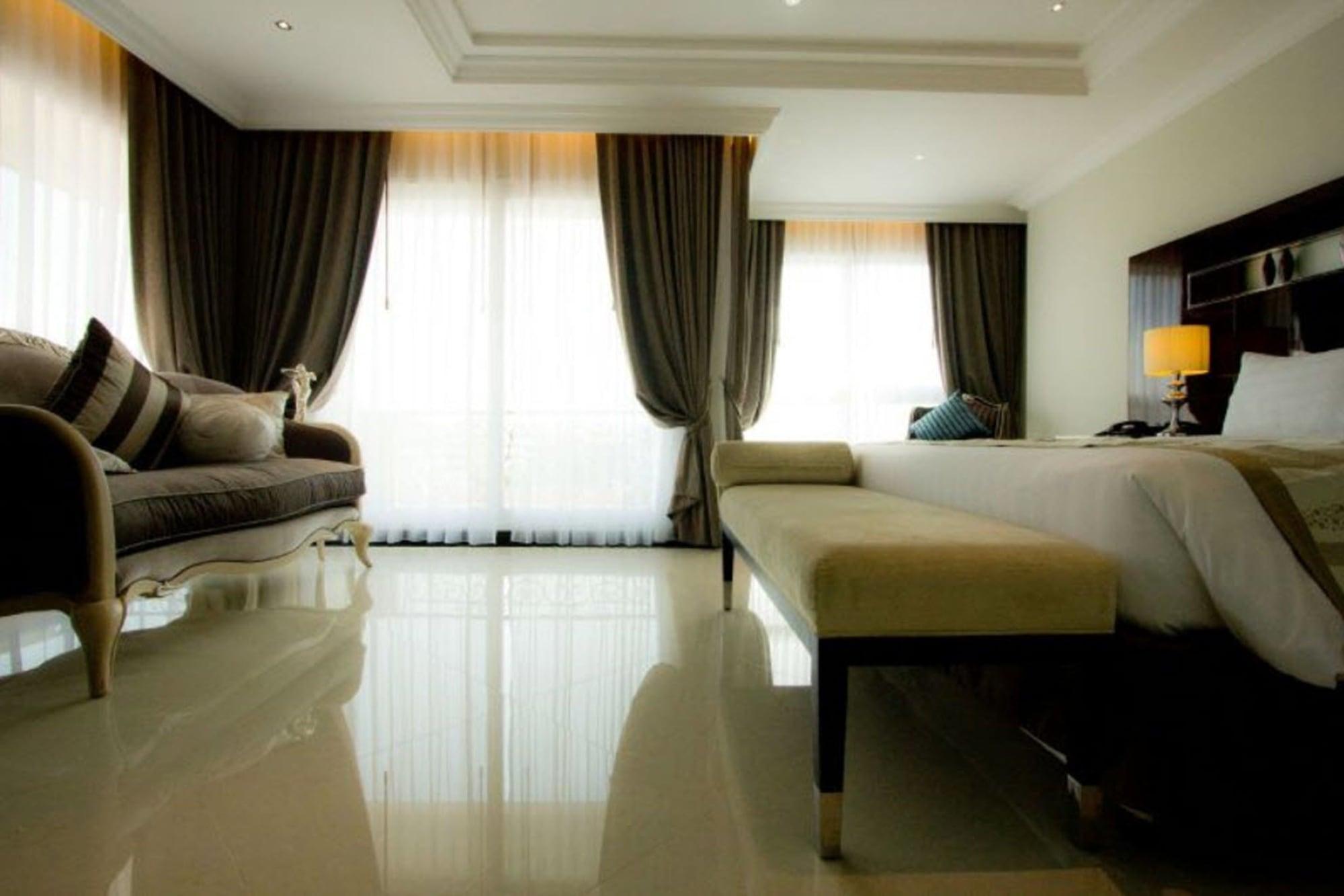 Lk Royal Wing Hotel