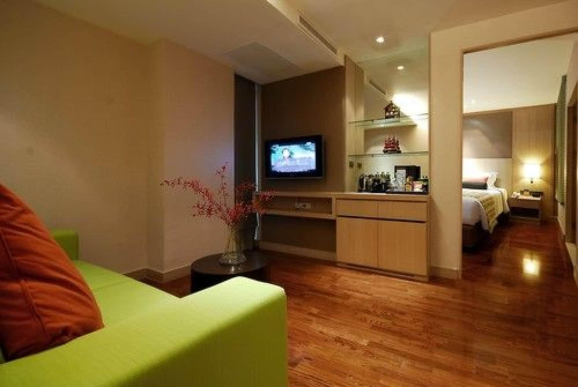 Hotel Signature 4*