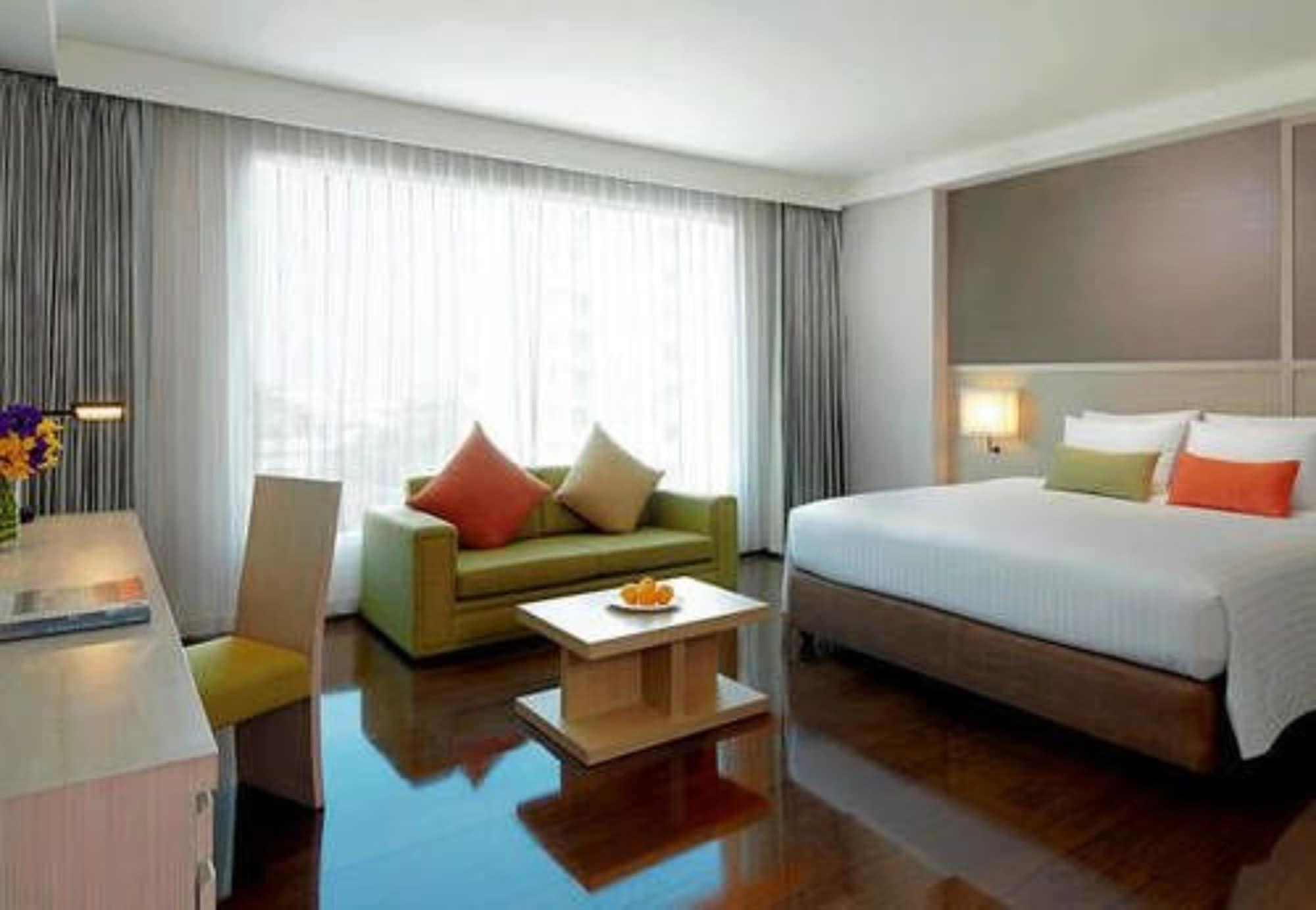 Signature 4*