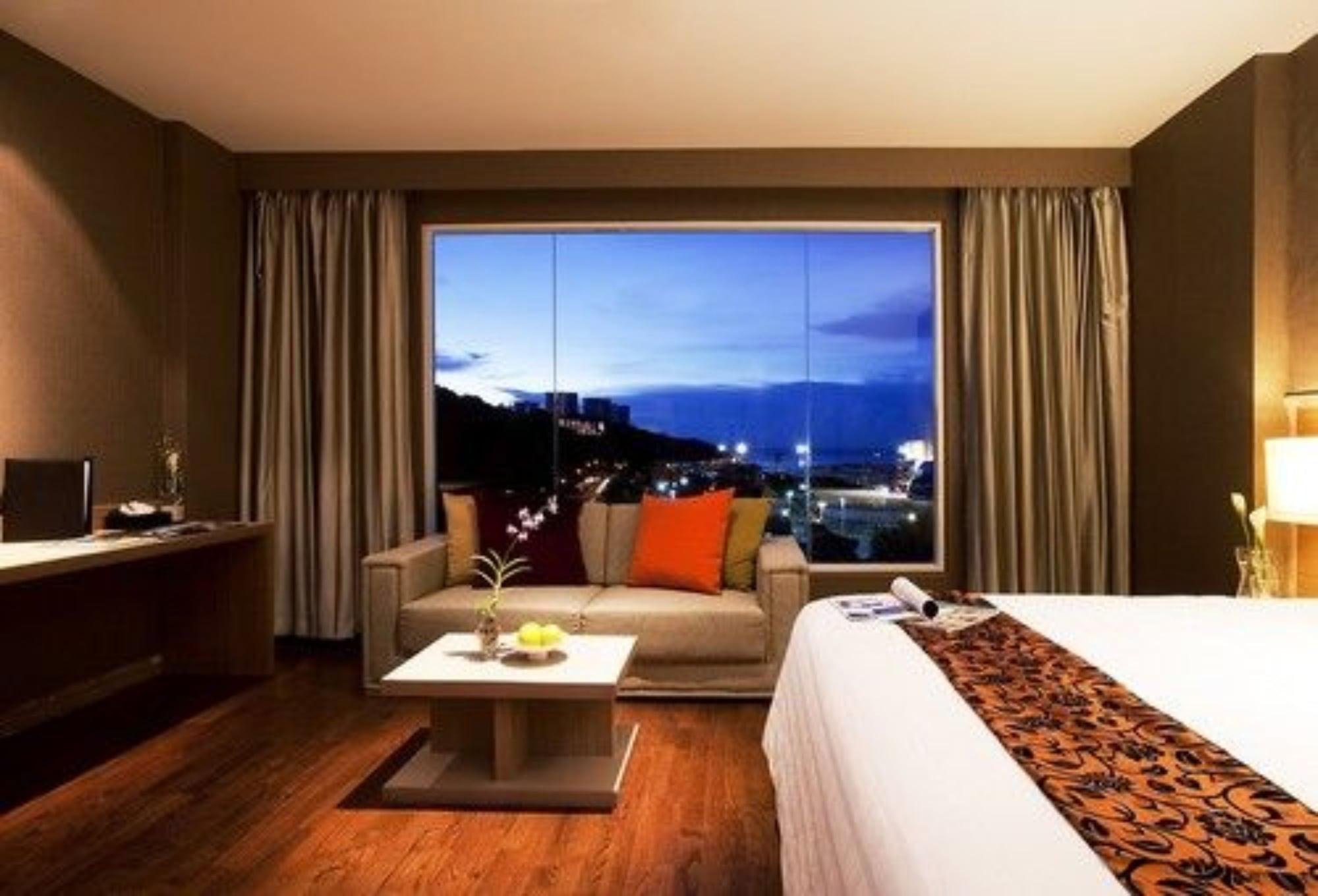 Signature Hotel