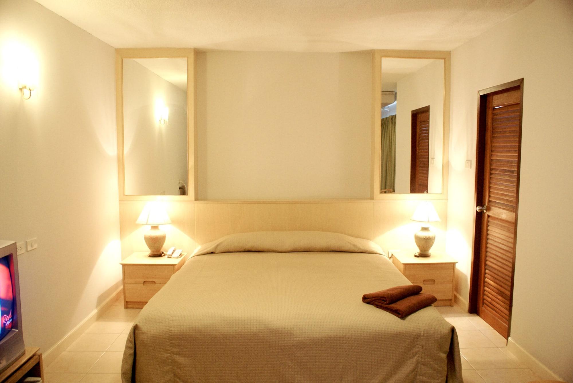 Diamond Place 3*