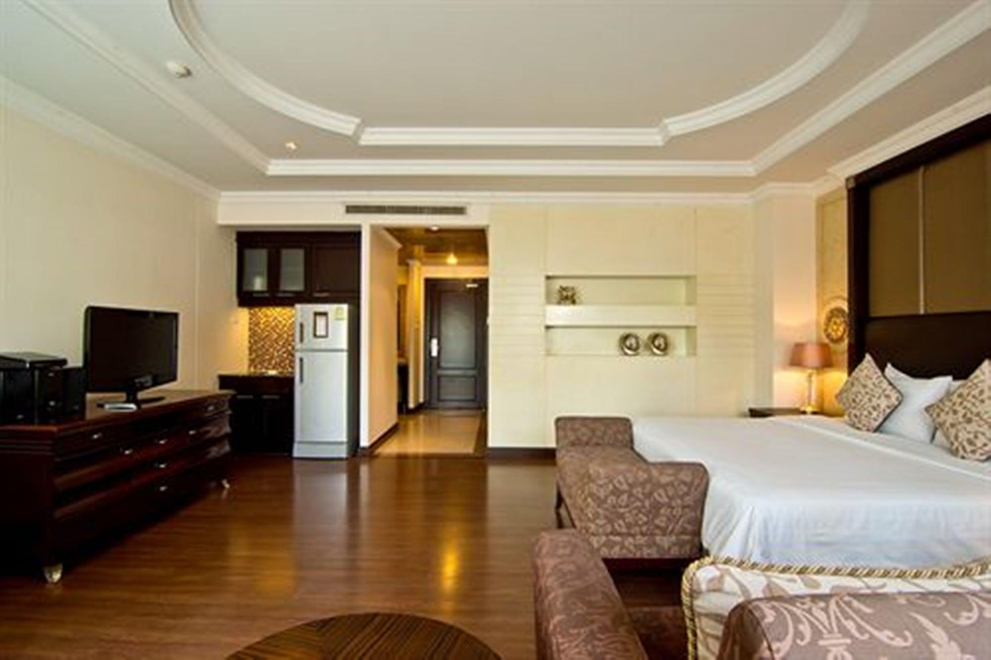 Lk Hotel 3*
