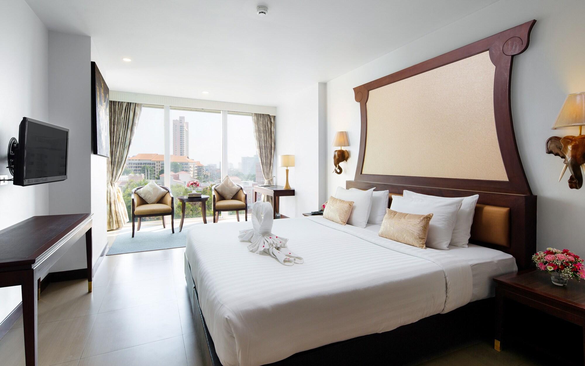 Hotel Aiyara Grand 5*