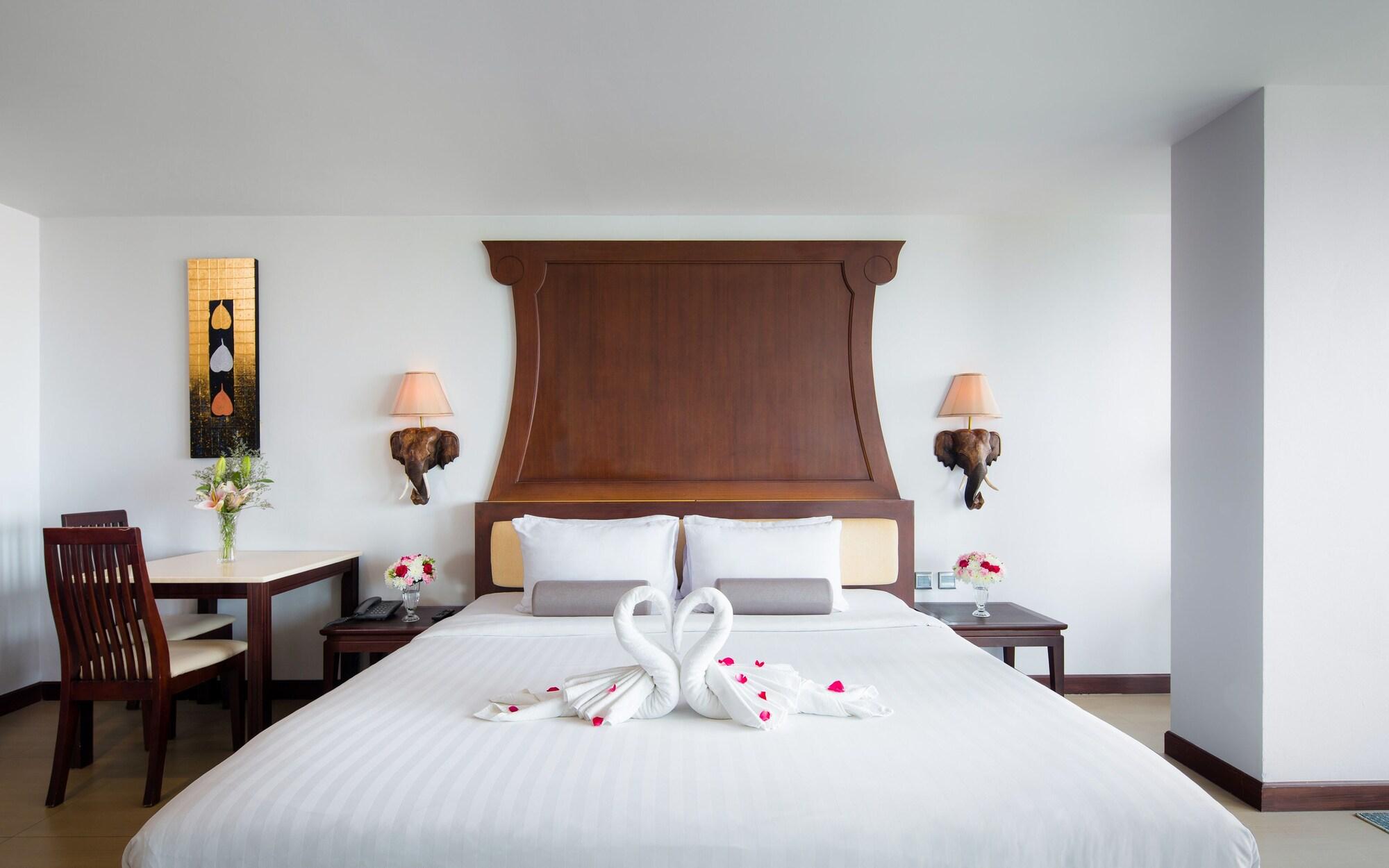 Aiyara Grand Hotel