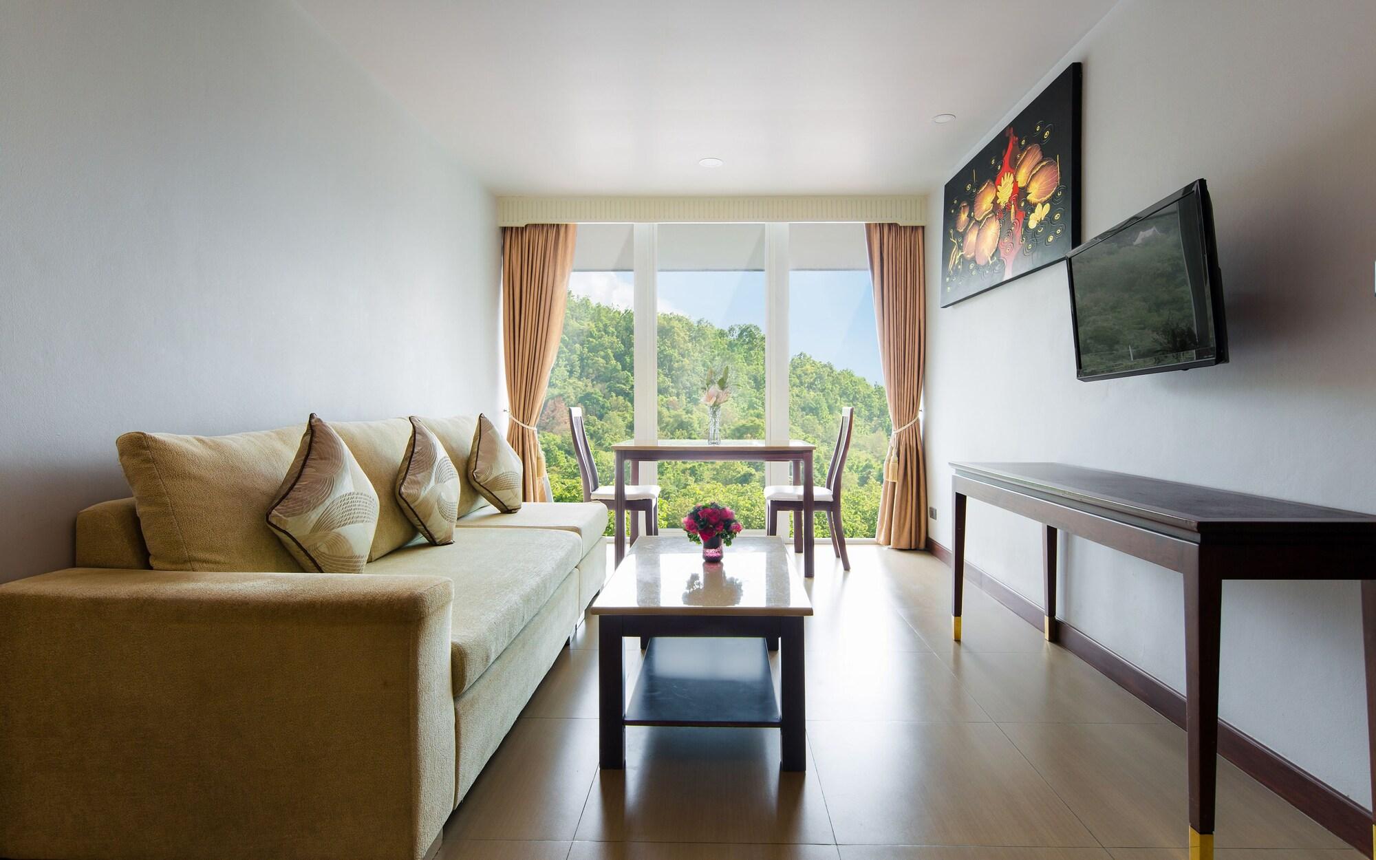 Hotel Aiyara Grand