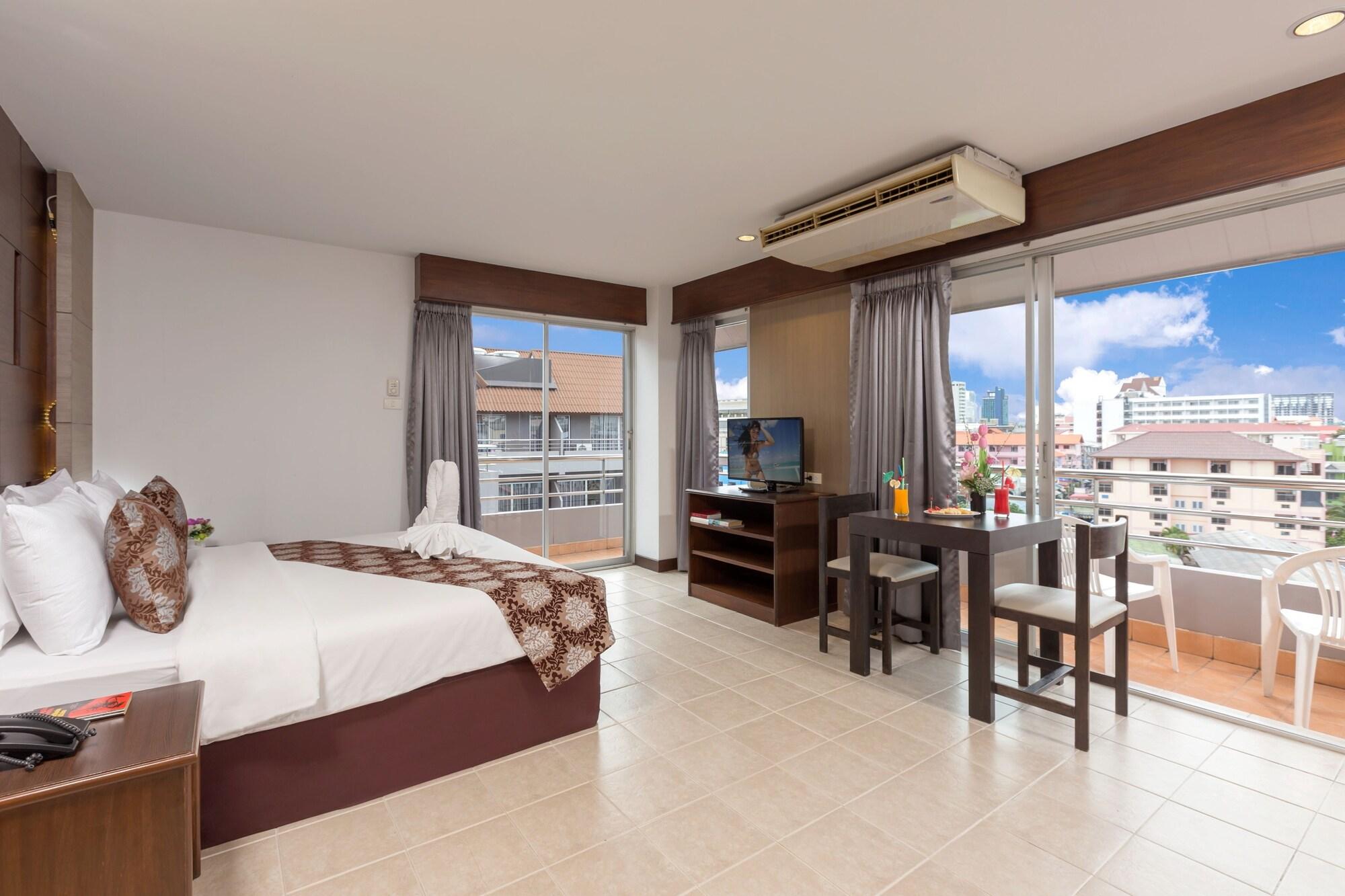 Hotel Holiday