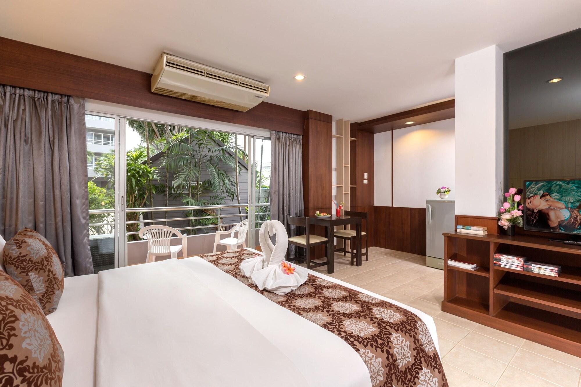 Hotel Holiday 4*