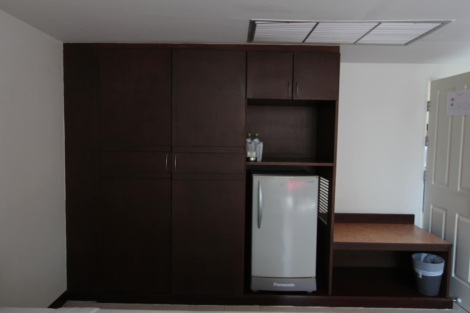 Crown Hotel 3*