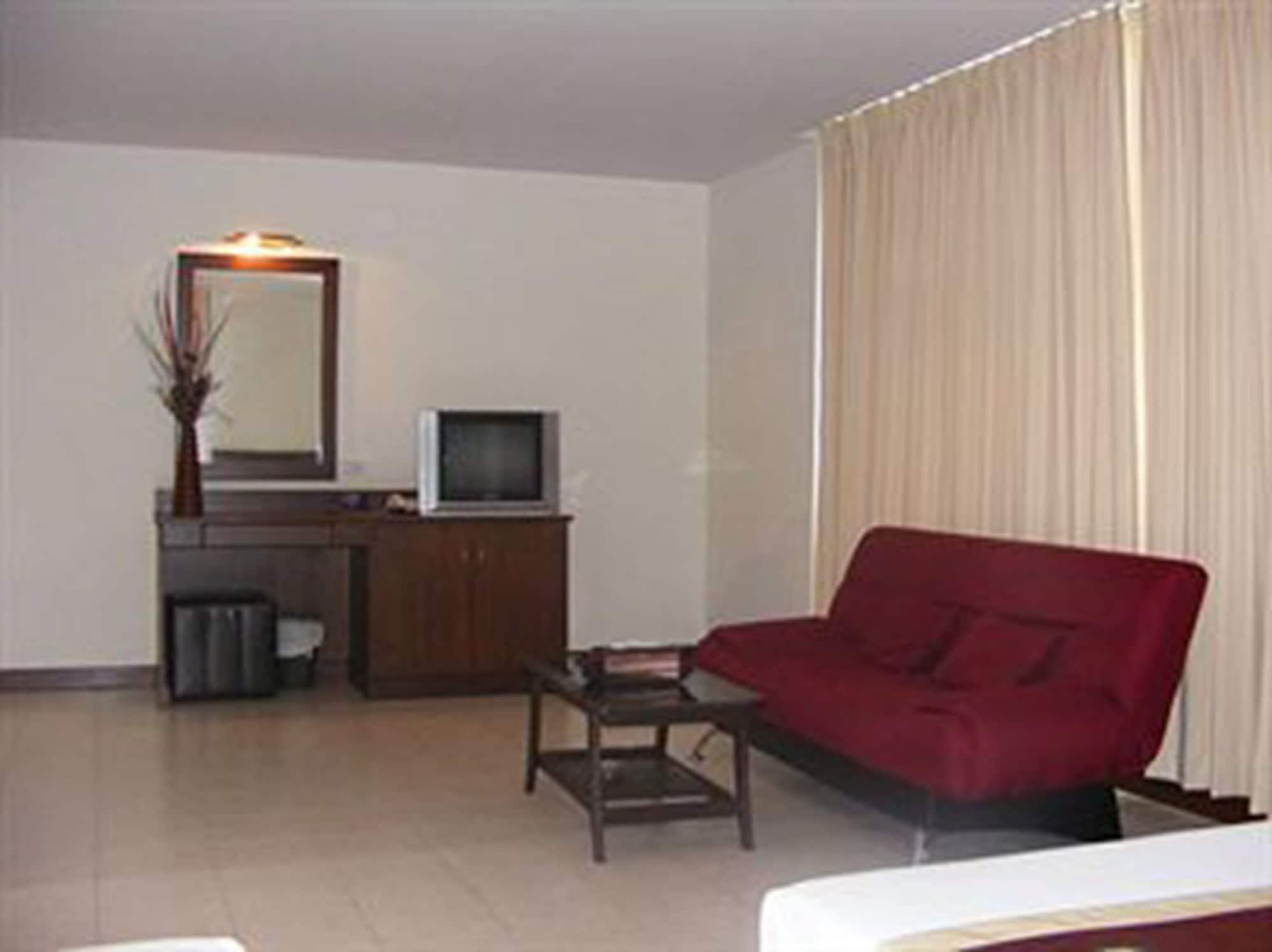 Crown 3* Pattaya
