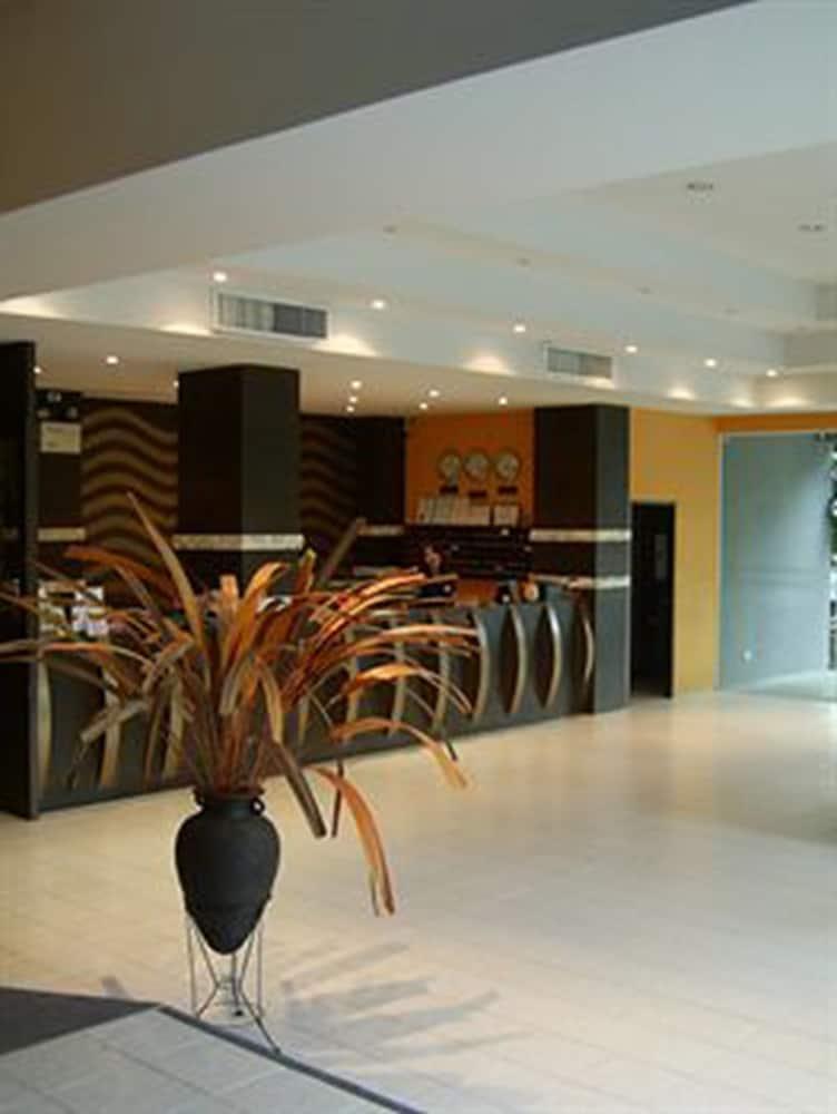 Hotel Crown 3*