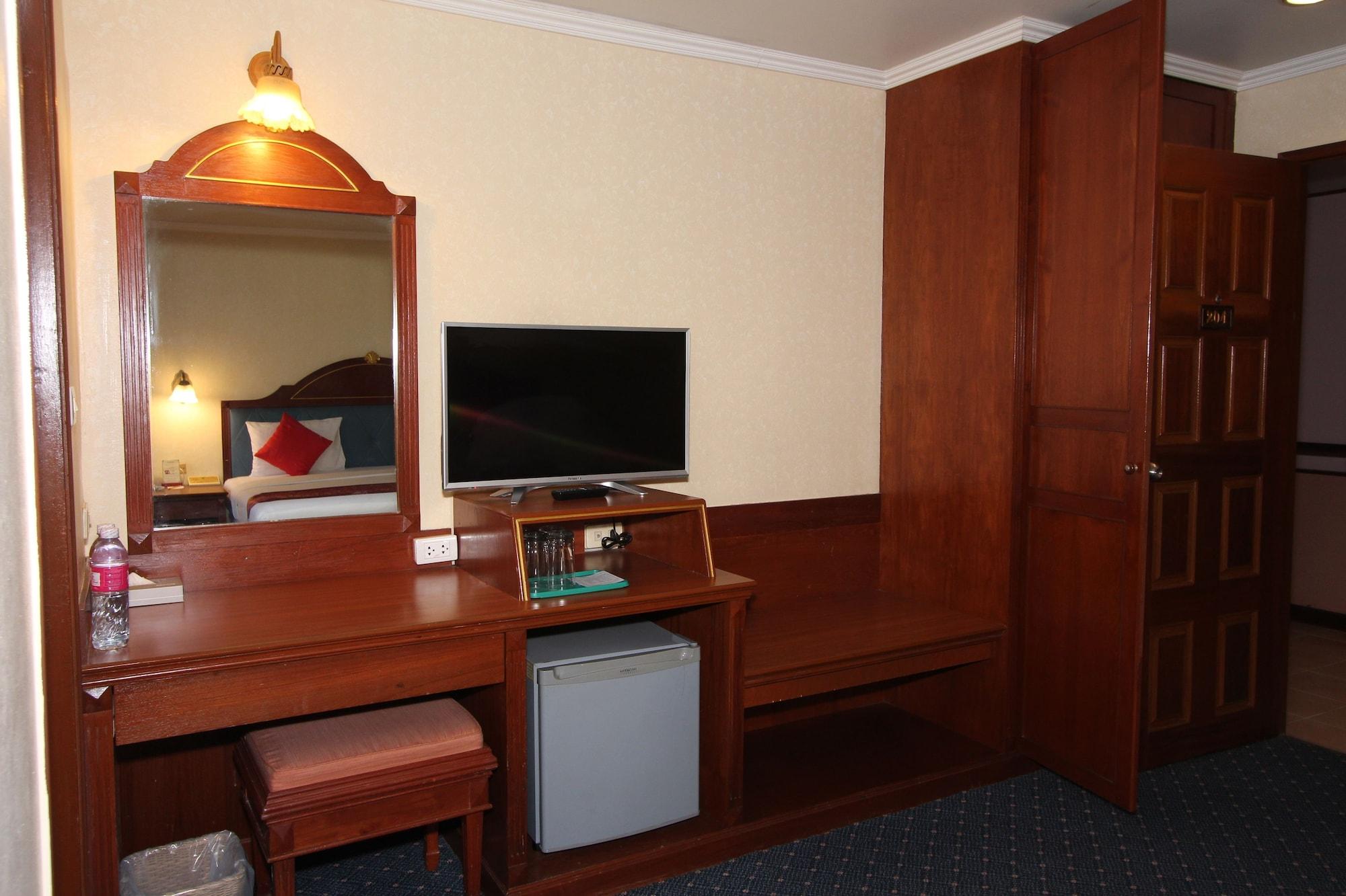 Sabai Hotel 3*