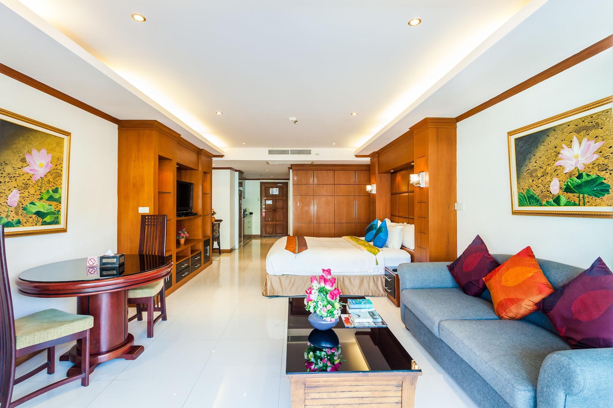 Tara Court Hotel 3*