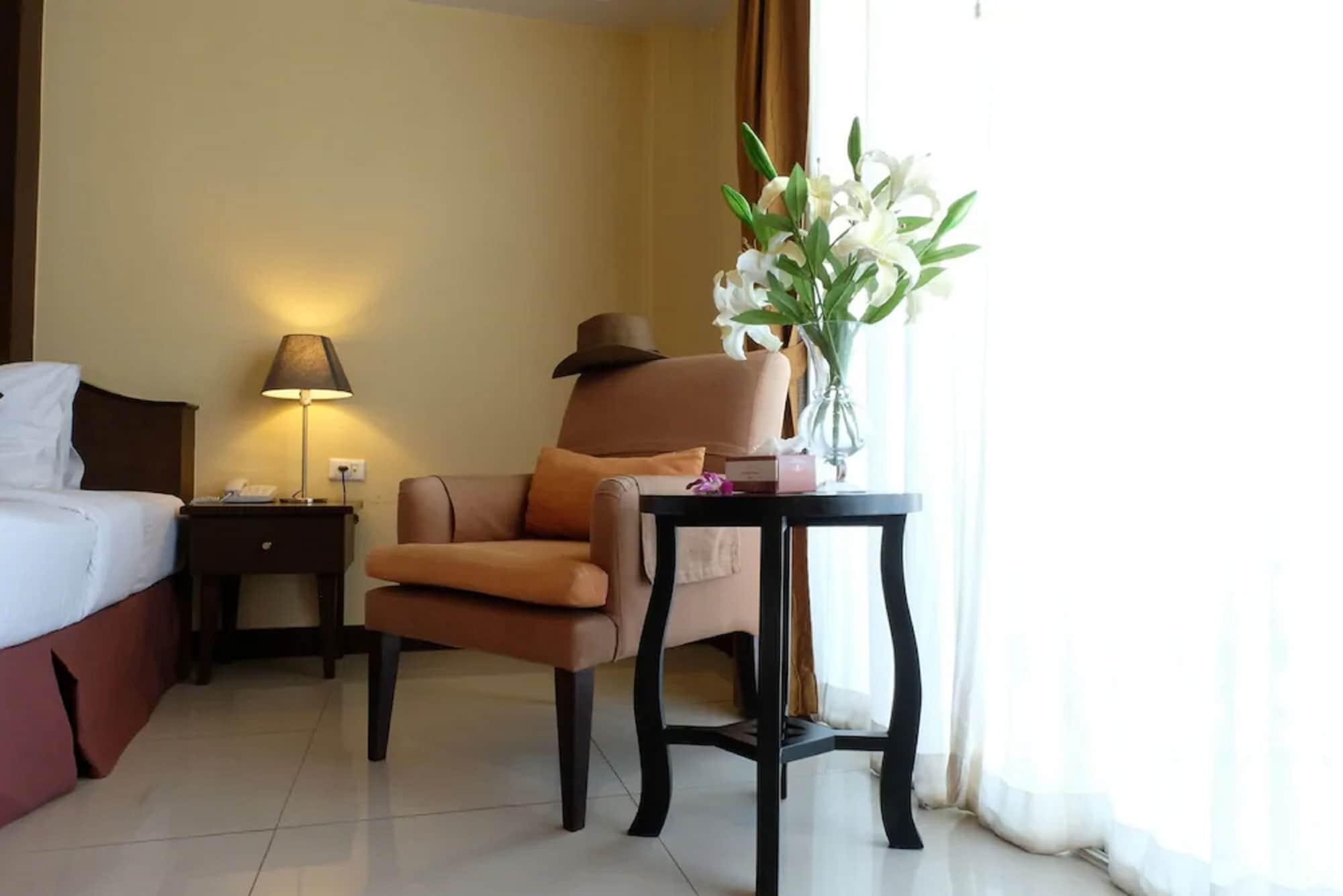 Golden Sea - Sha Extra Pattaya