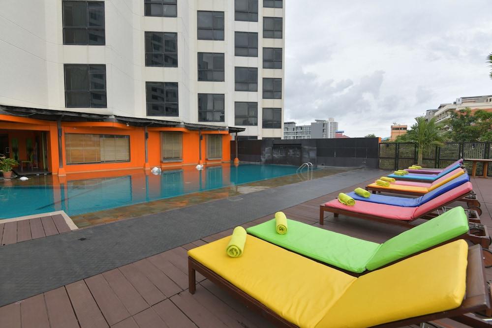 The Seasons - Sha Certified 4* Pattaya