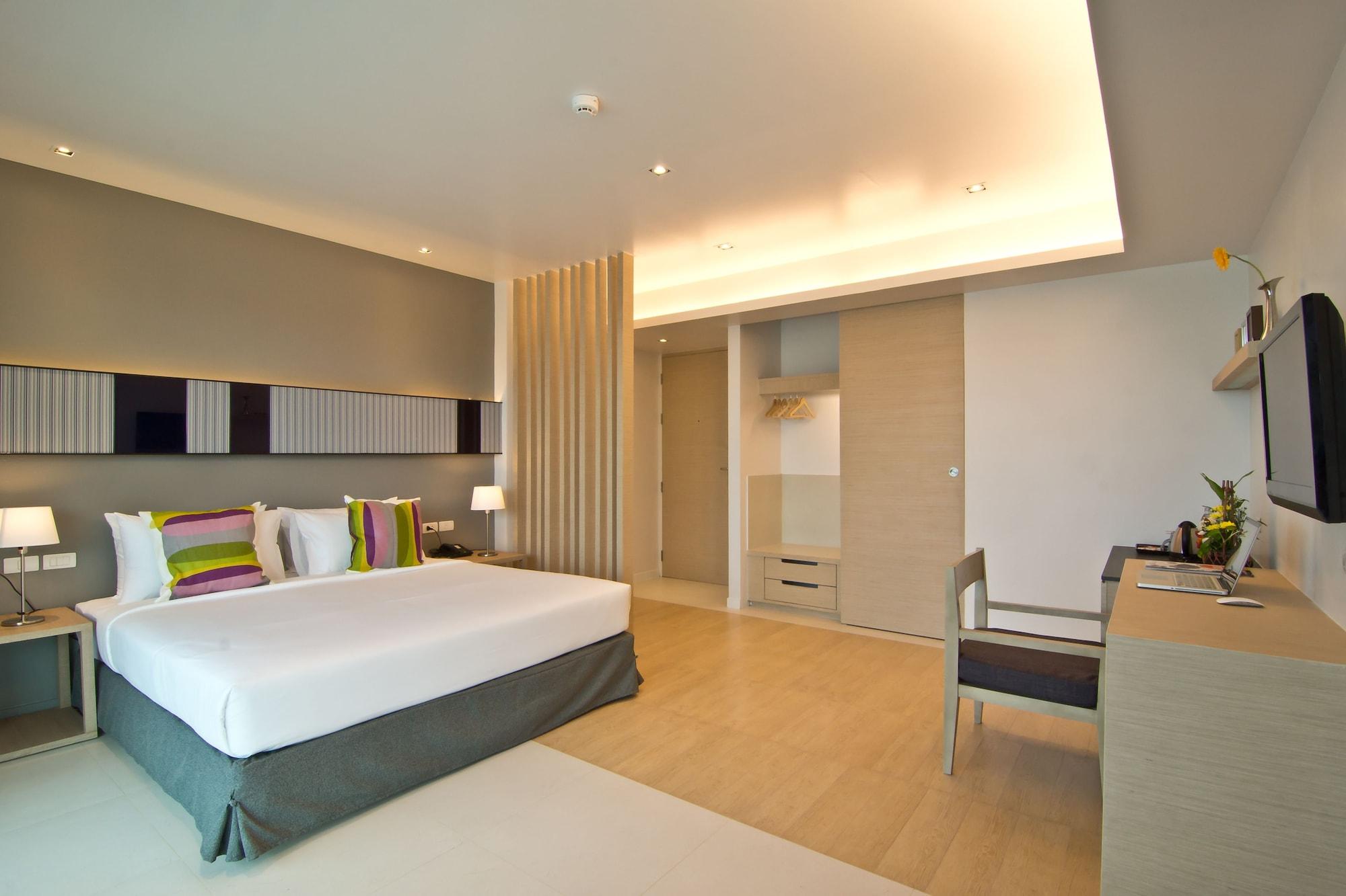 The Sun Xclusive 3*