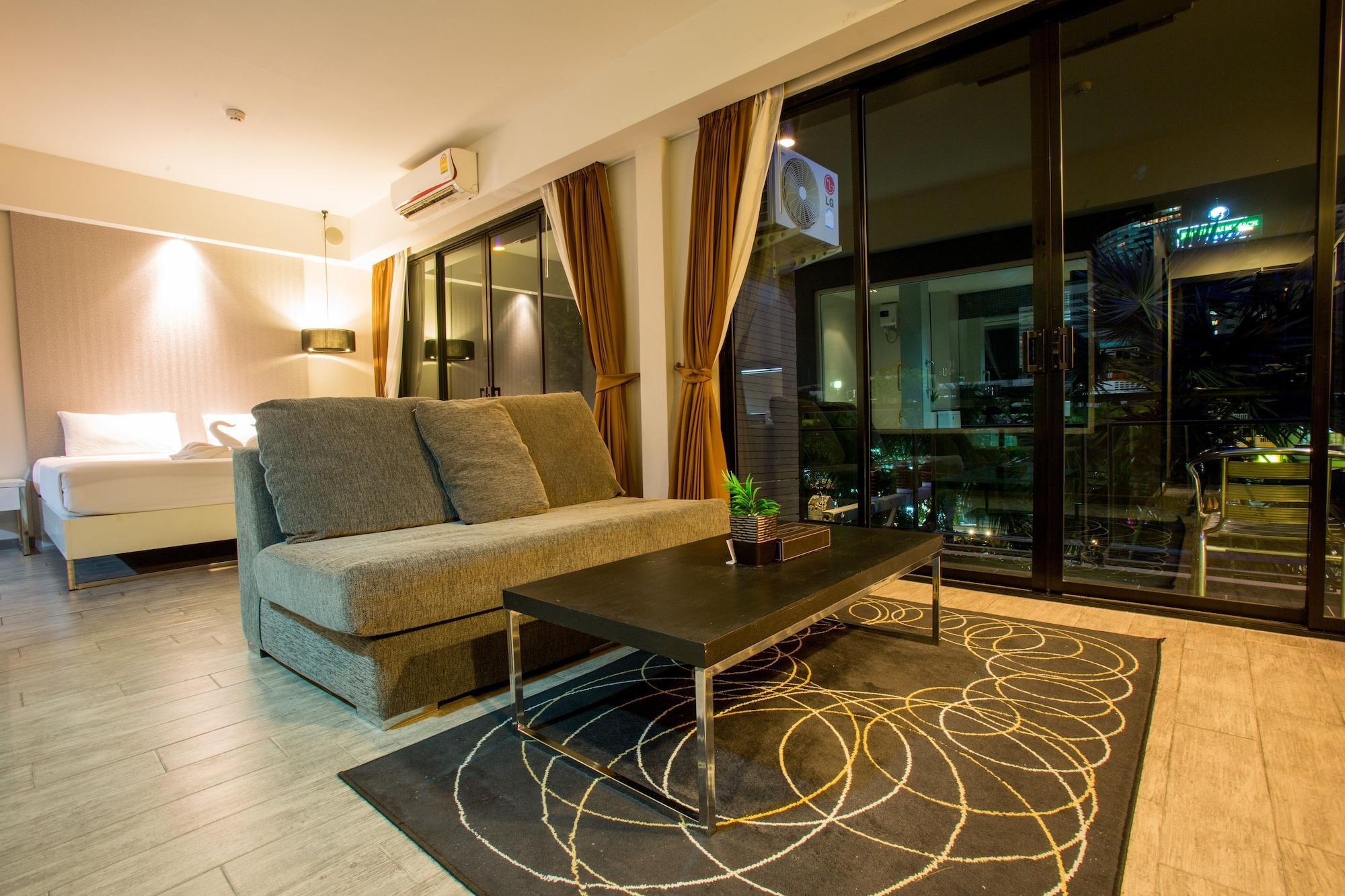 Place Serviced 3* Pattaya