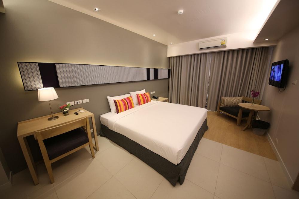 Hotel The Sun Xclusive 3*