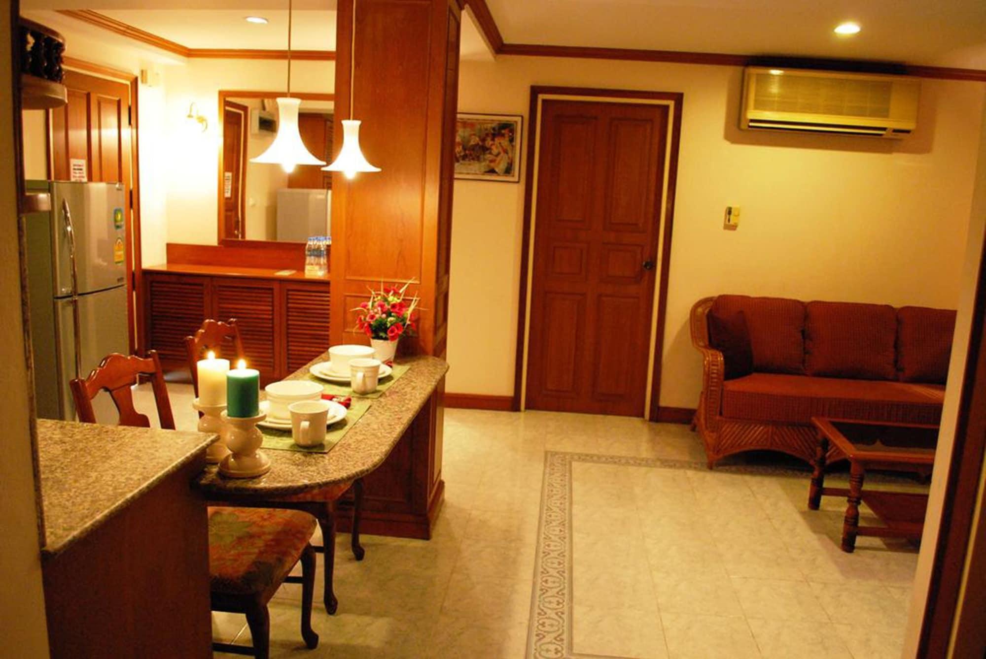 The Garden Aparthotel 3*