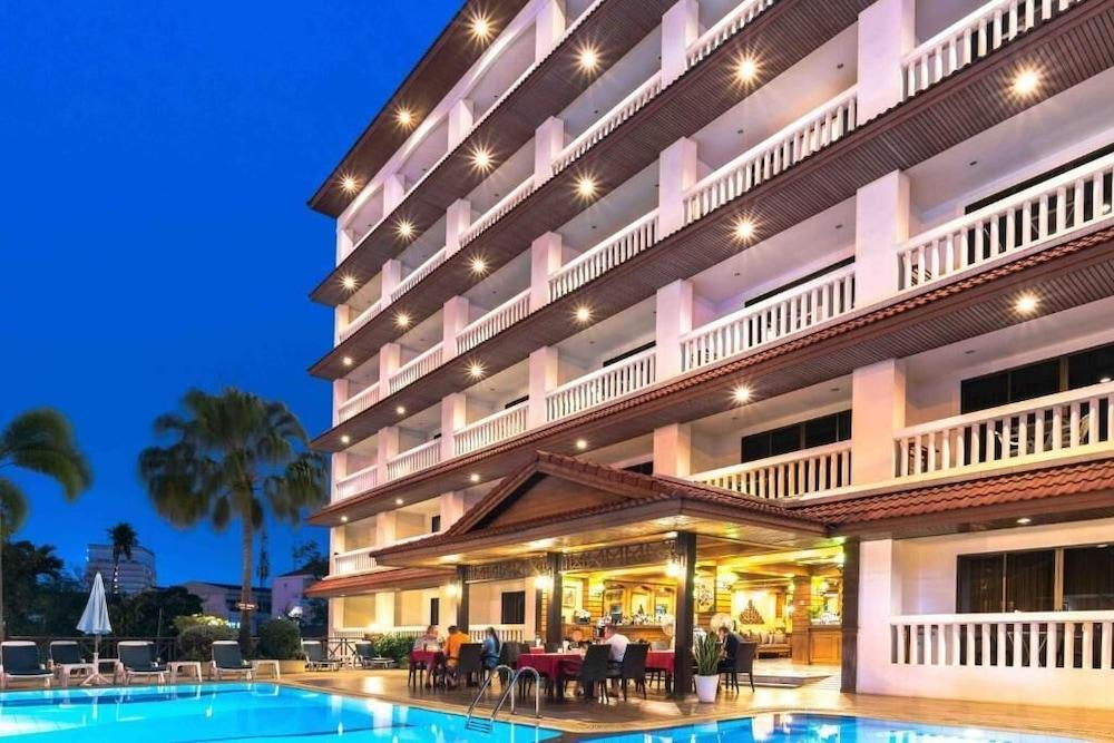 The Garden Aparthotel