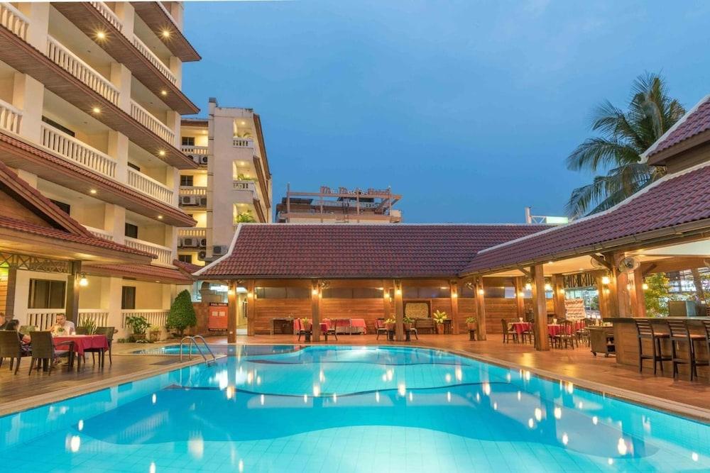 Aparthotel The Garden 3*