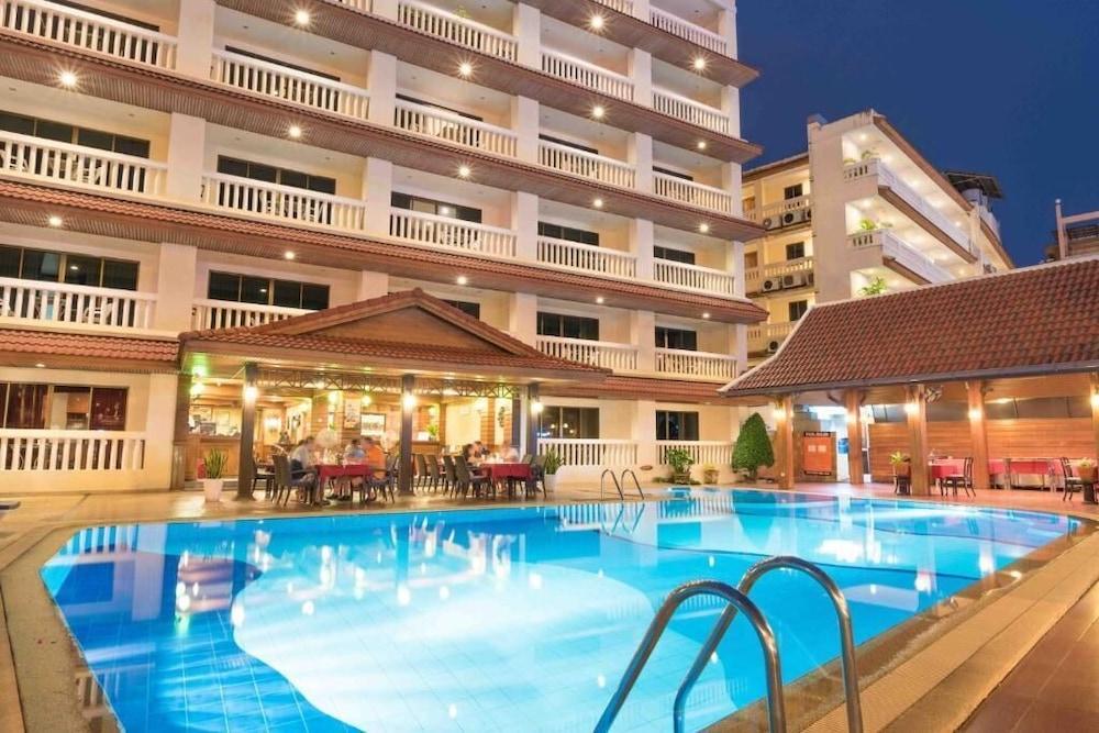 The Garden Aparthotel