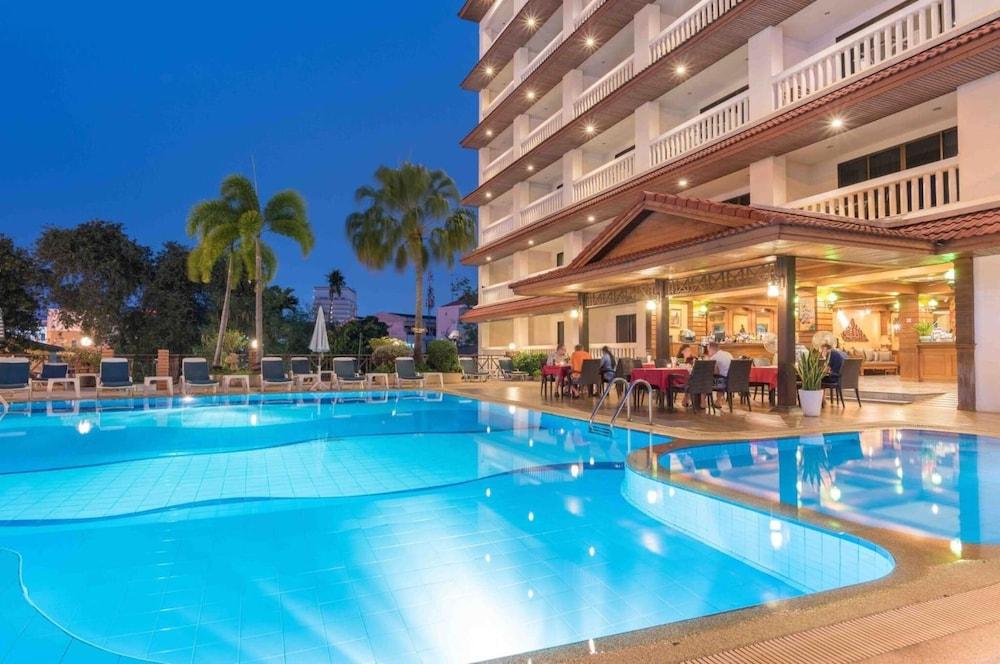 Aparthotel The Garden 3*
