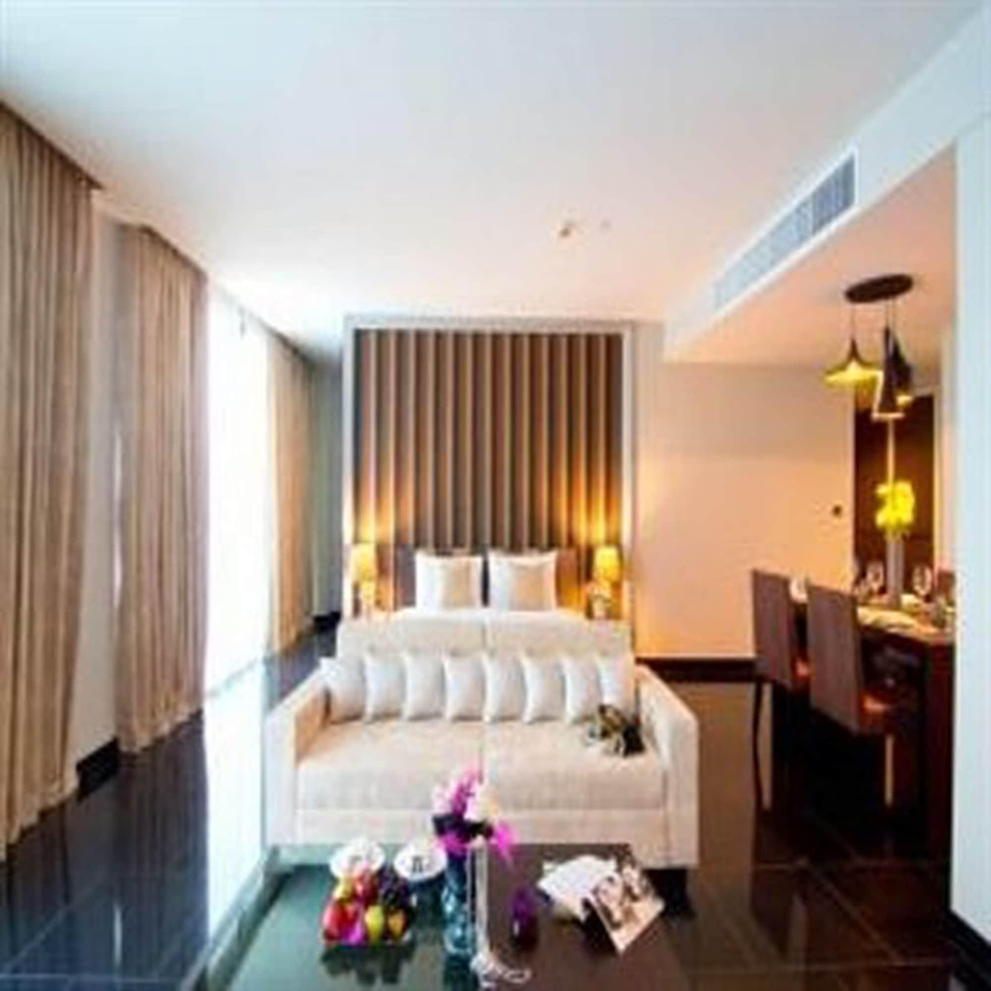 Hotel Way