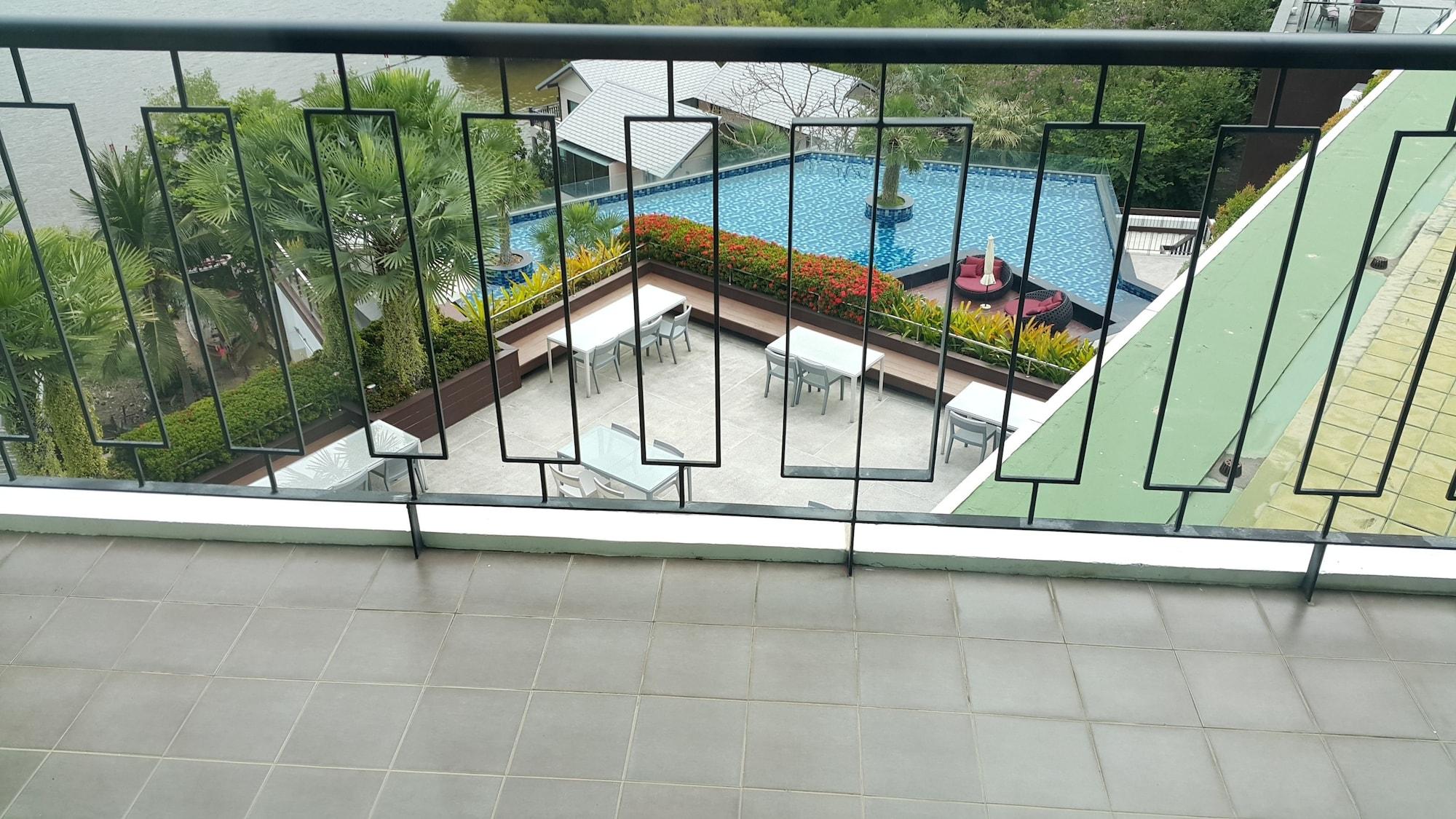 Way Hotel 5*