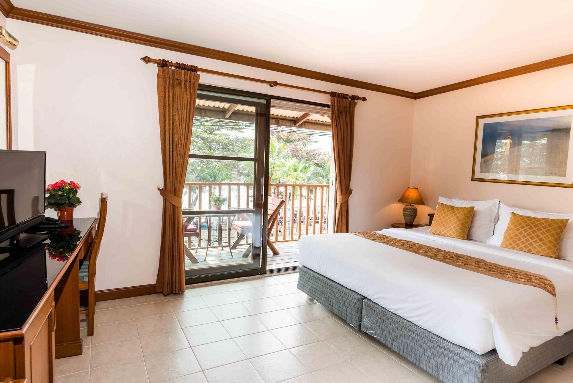 Hotel Jomtien Boathouse