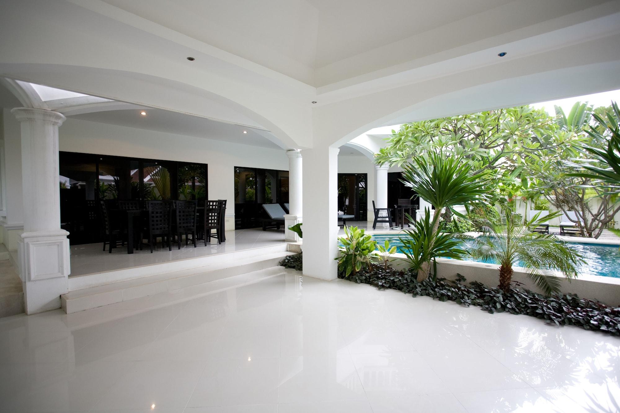 Palm Grove Resort, Pattaya Resort 4*