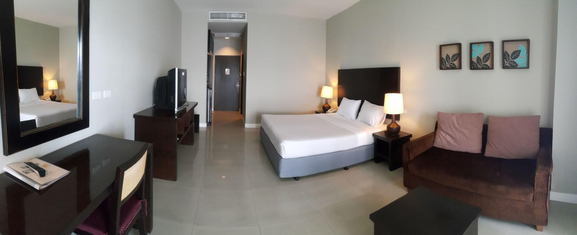 Summer Spring Hotel 3*