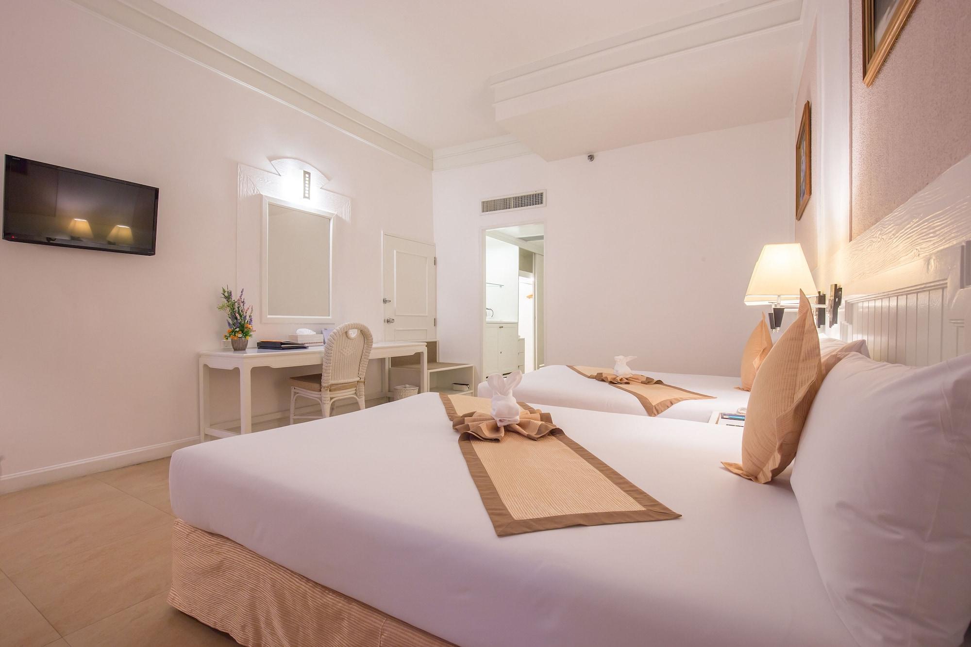 Ambassador Jomtien Ocean Wing - Sha Hotel