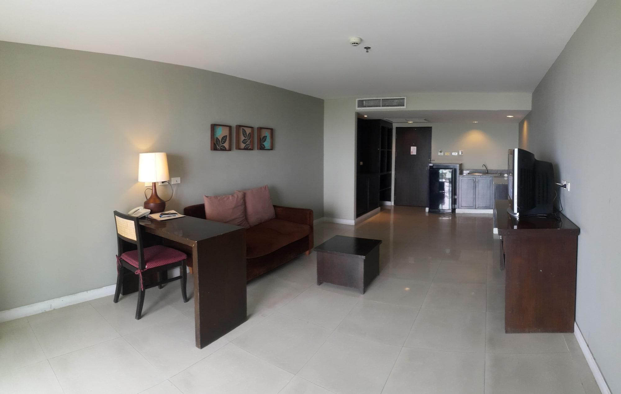 Summer Spring Hotel 3*