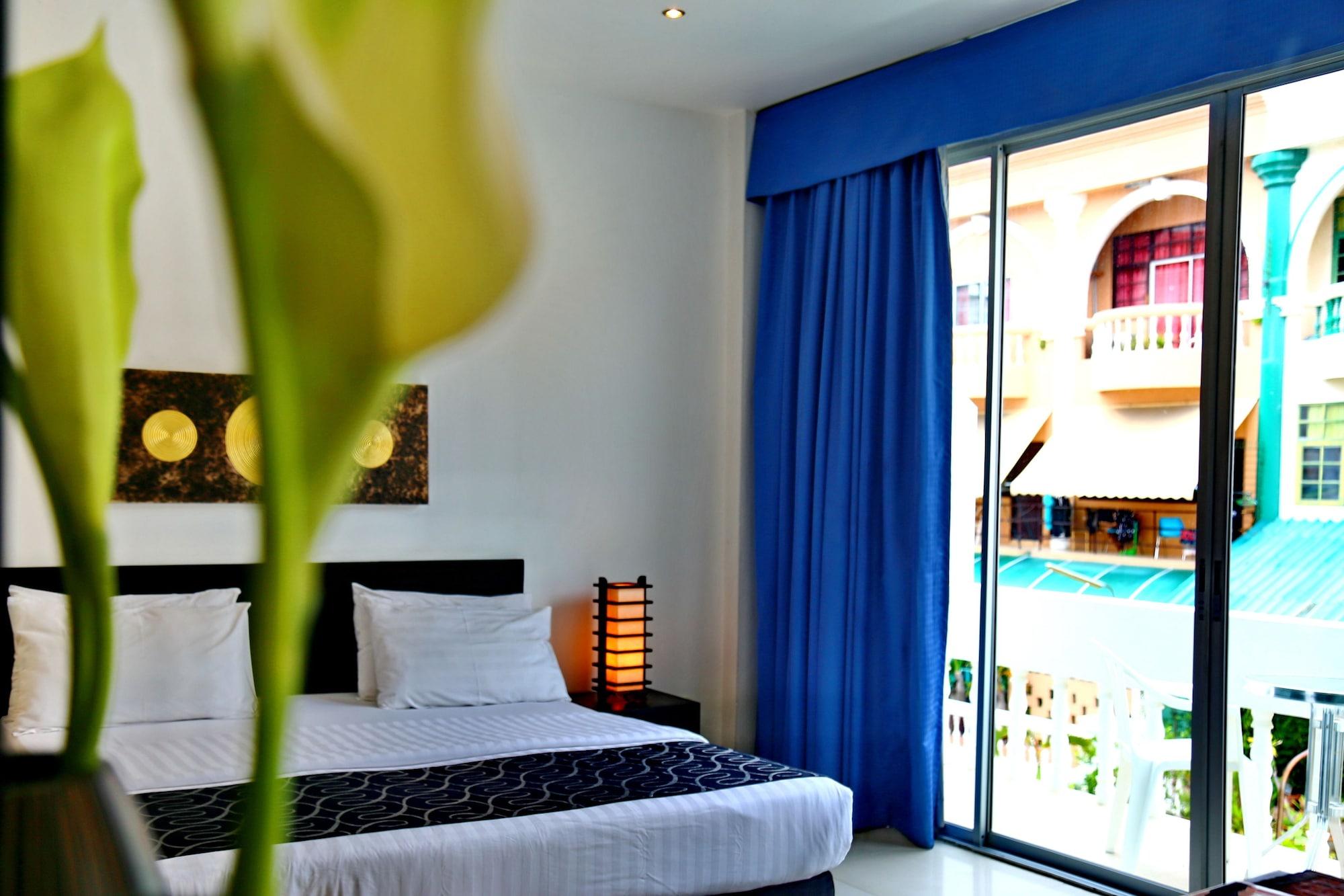 Hotel East