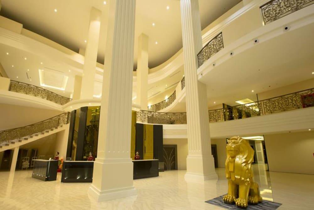 Grand Palazzo Hotel - Sha Extra Plus Hotel 5*