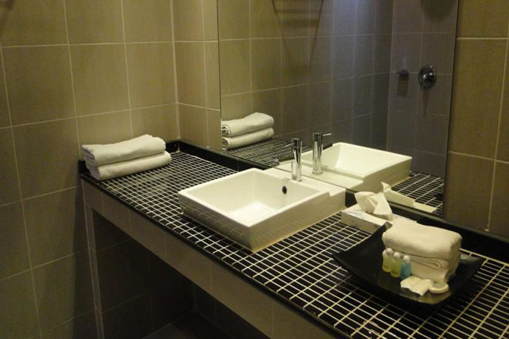 East Hotel 3*