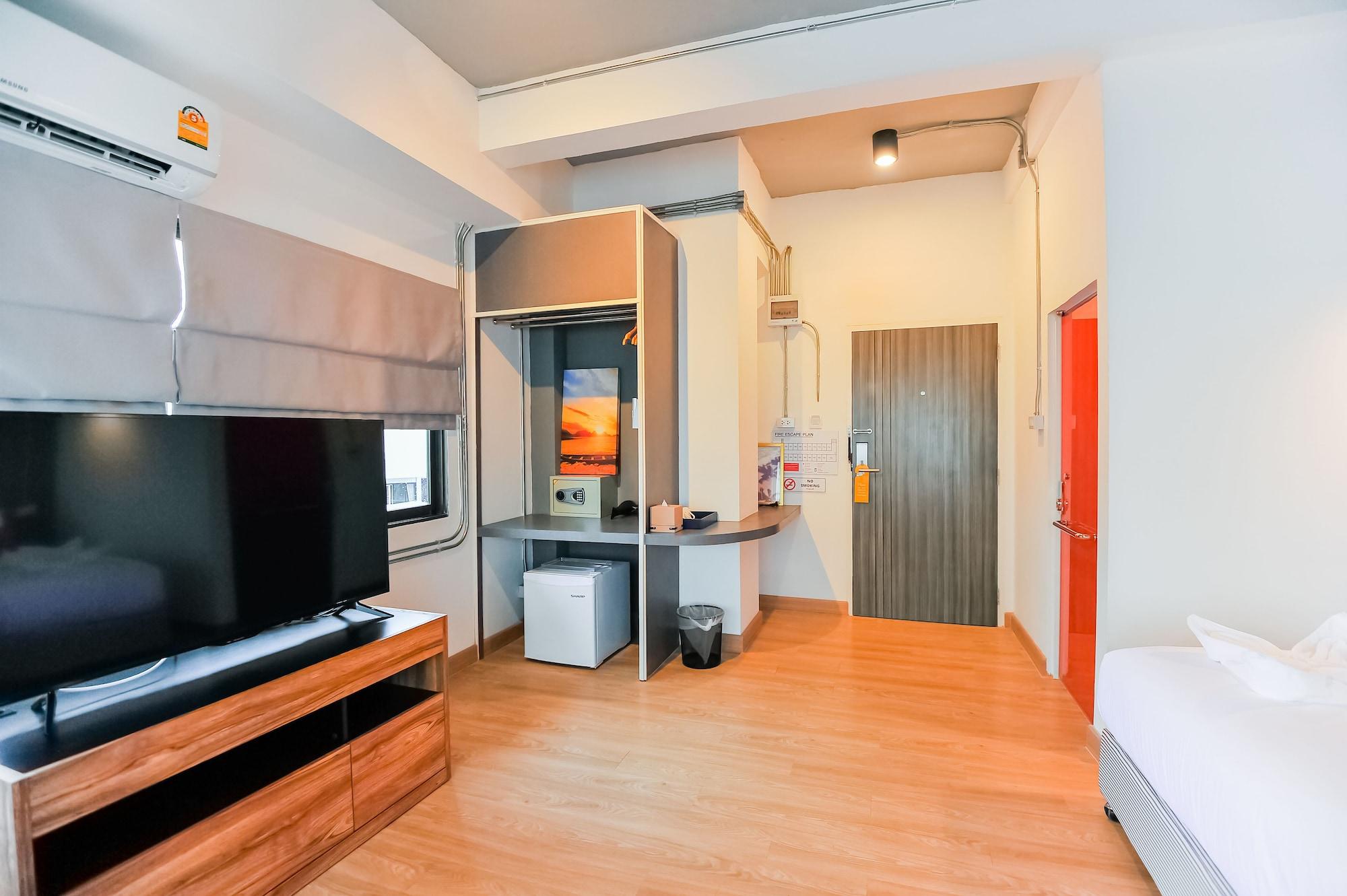 7 Days Premium Hotel