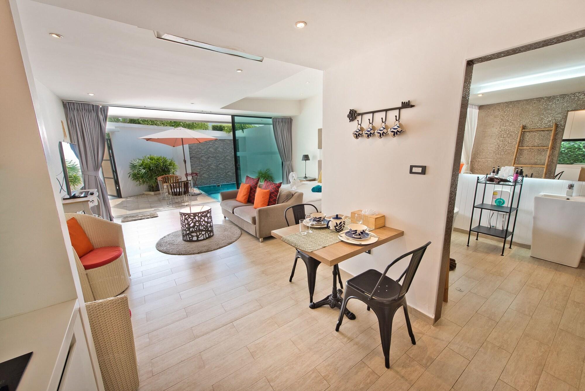 Vila Tropicana Pool Pattaya