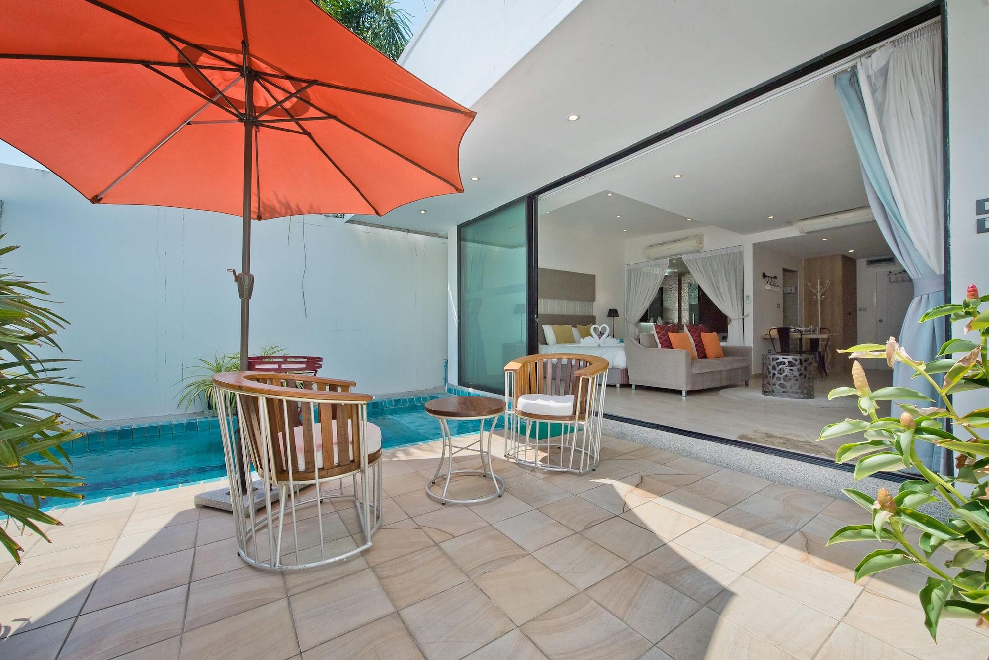 Tropicana Pool