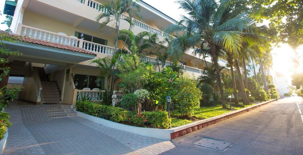 Hotel Twin Palms Pattaya, Sha Extra Certified Pattaya