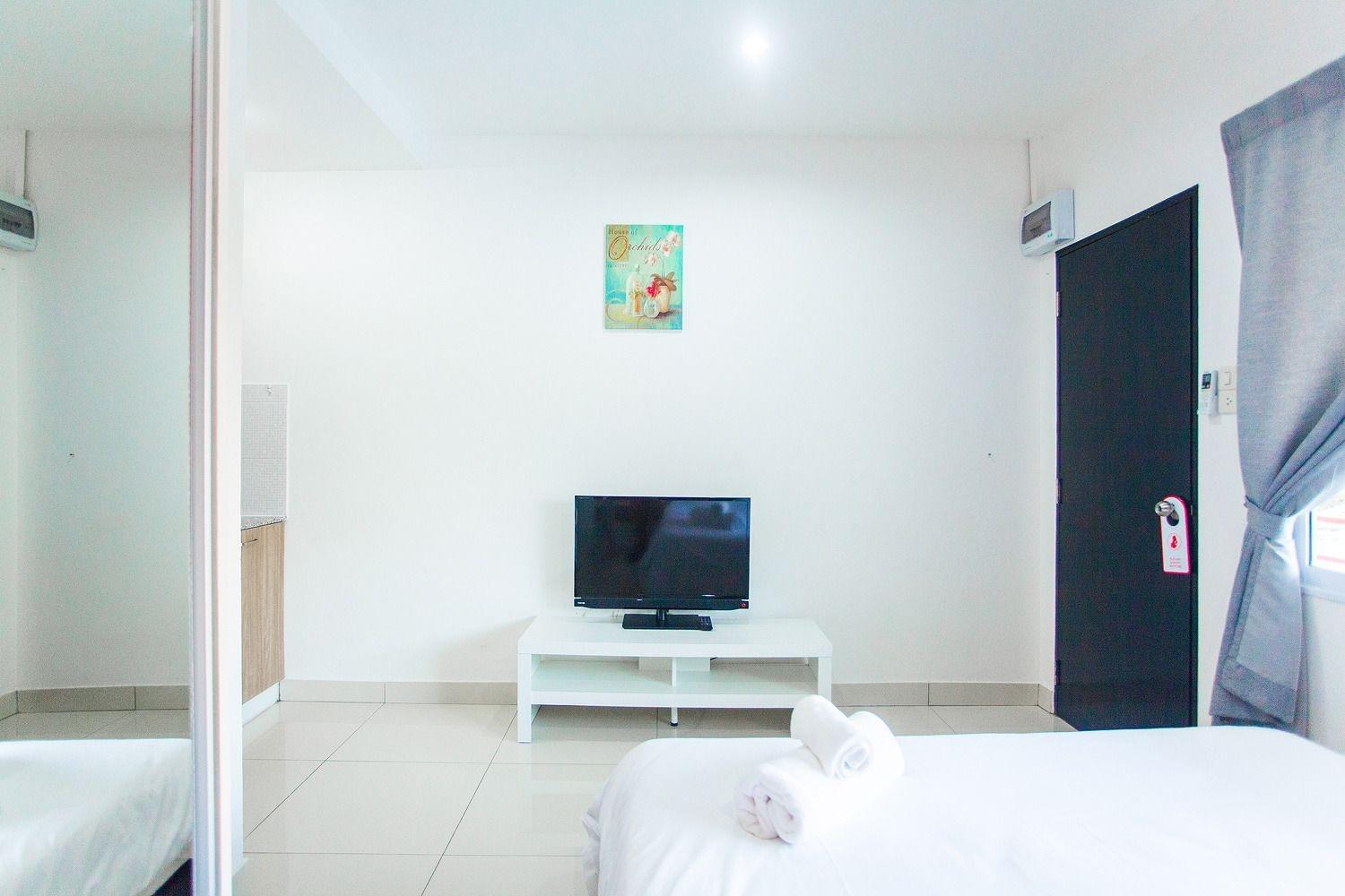 Apollo Aparthotel 2*