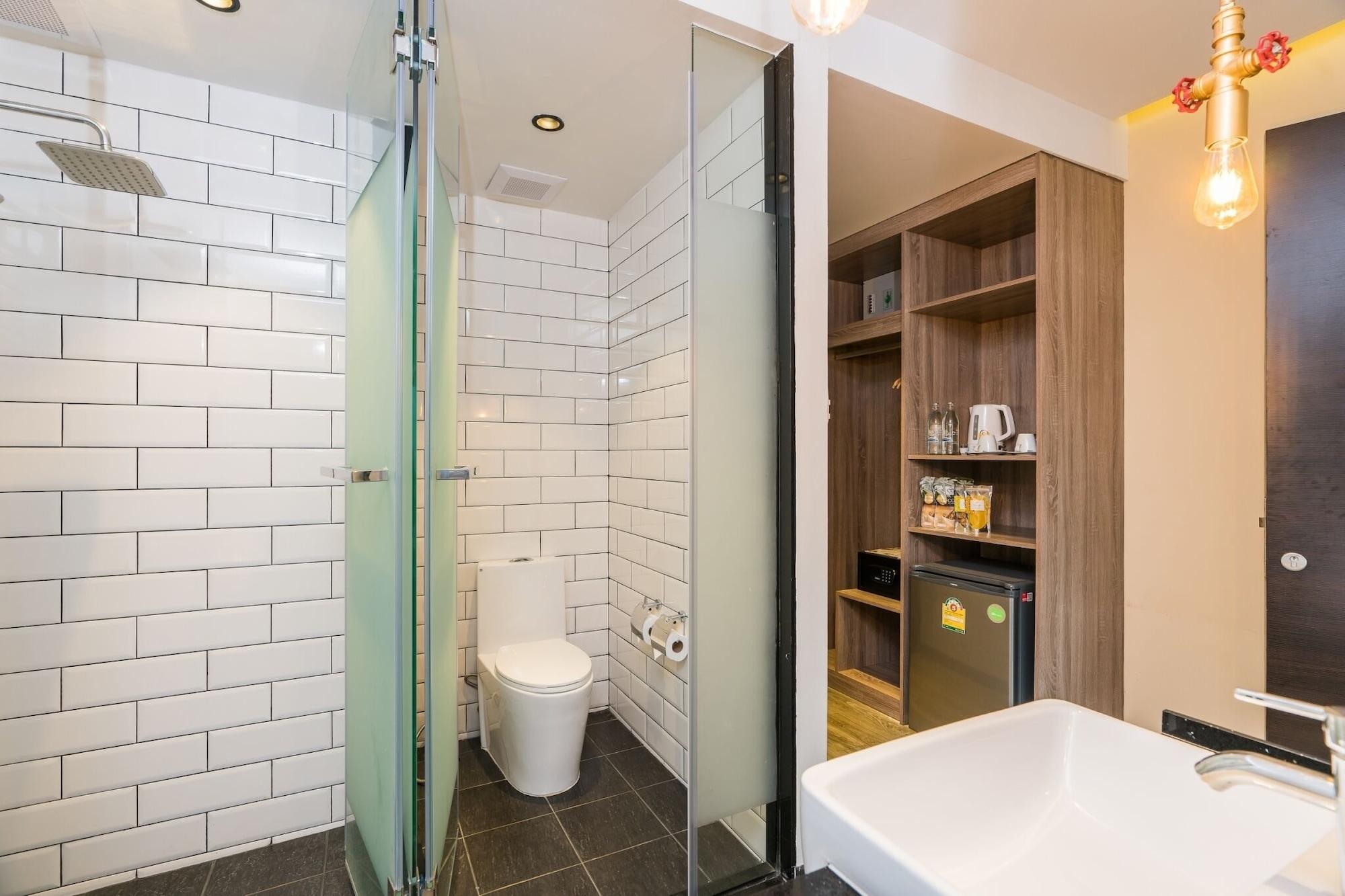 T Hotel 3*
