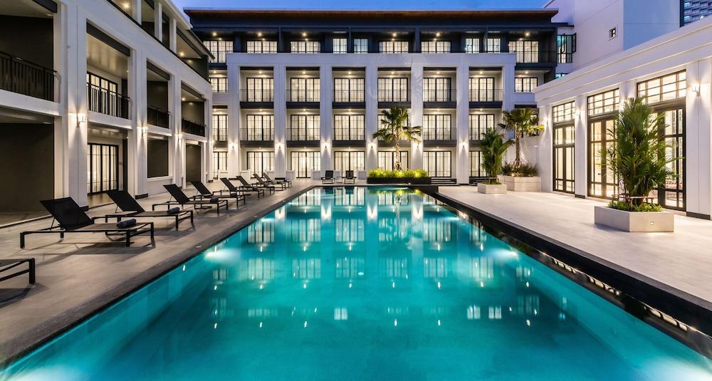 One Patio - Sha Extra