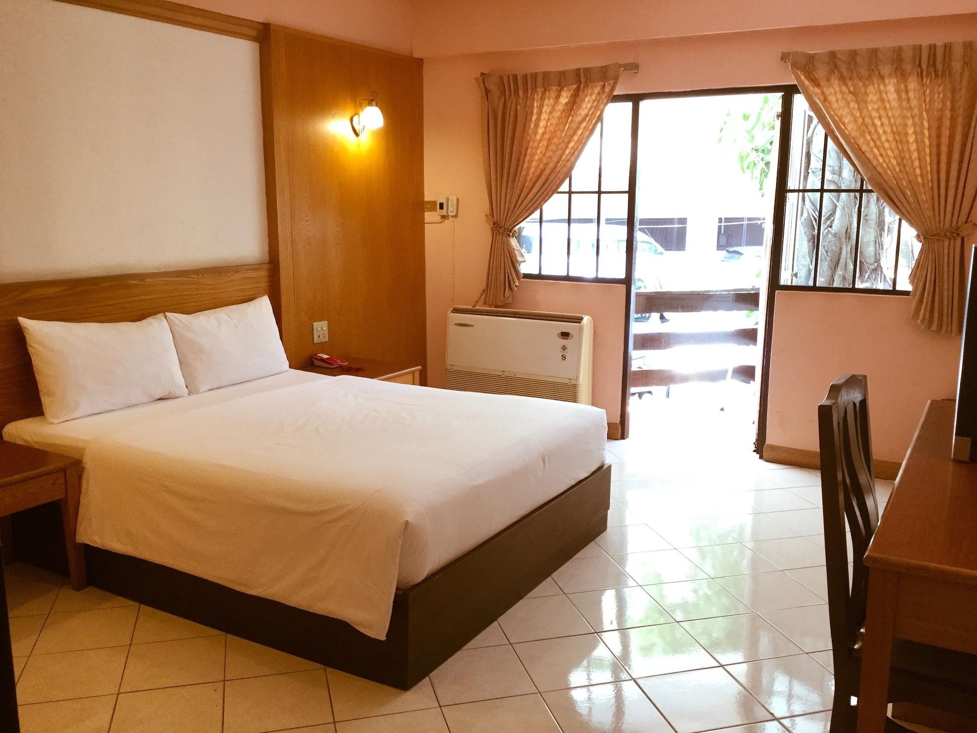 At Nine 2* Pattaya