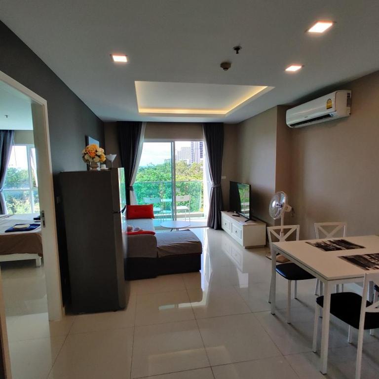 Apartment One Tower Seaview 64 Pattaya