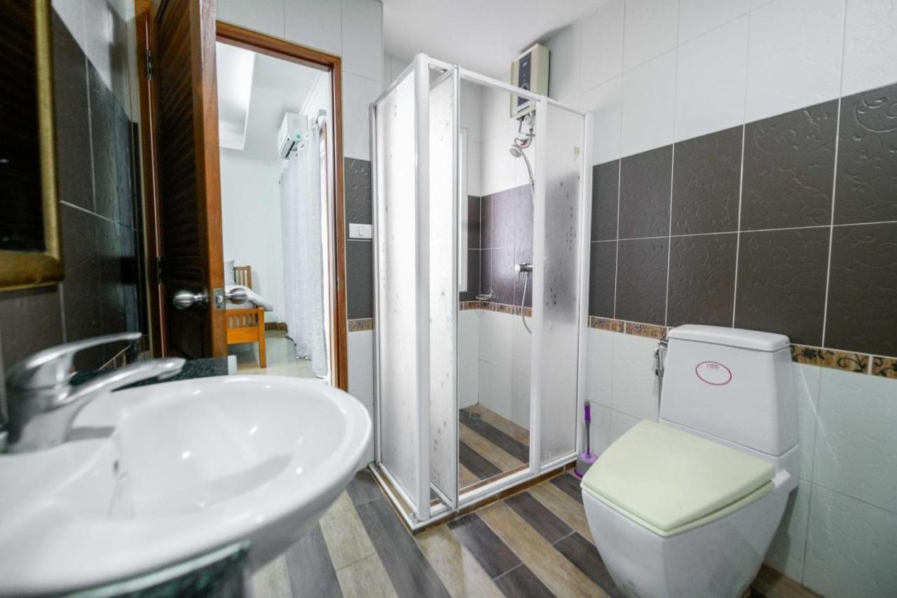 Private Swimmingpool Townhome With 4 Bed/4bath Pattaya