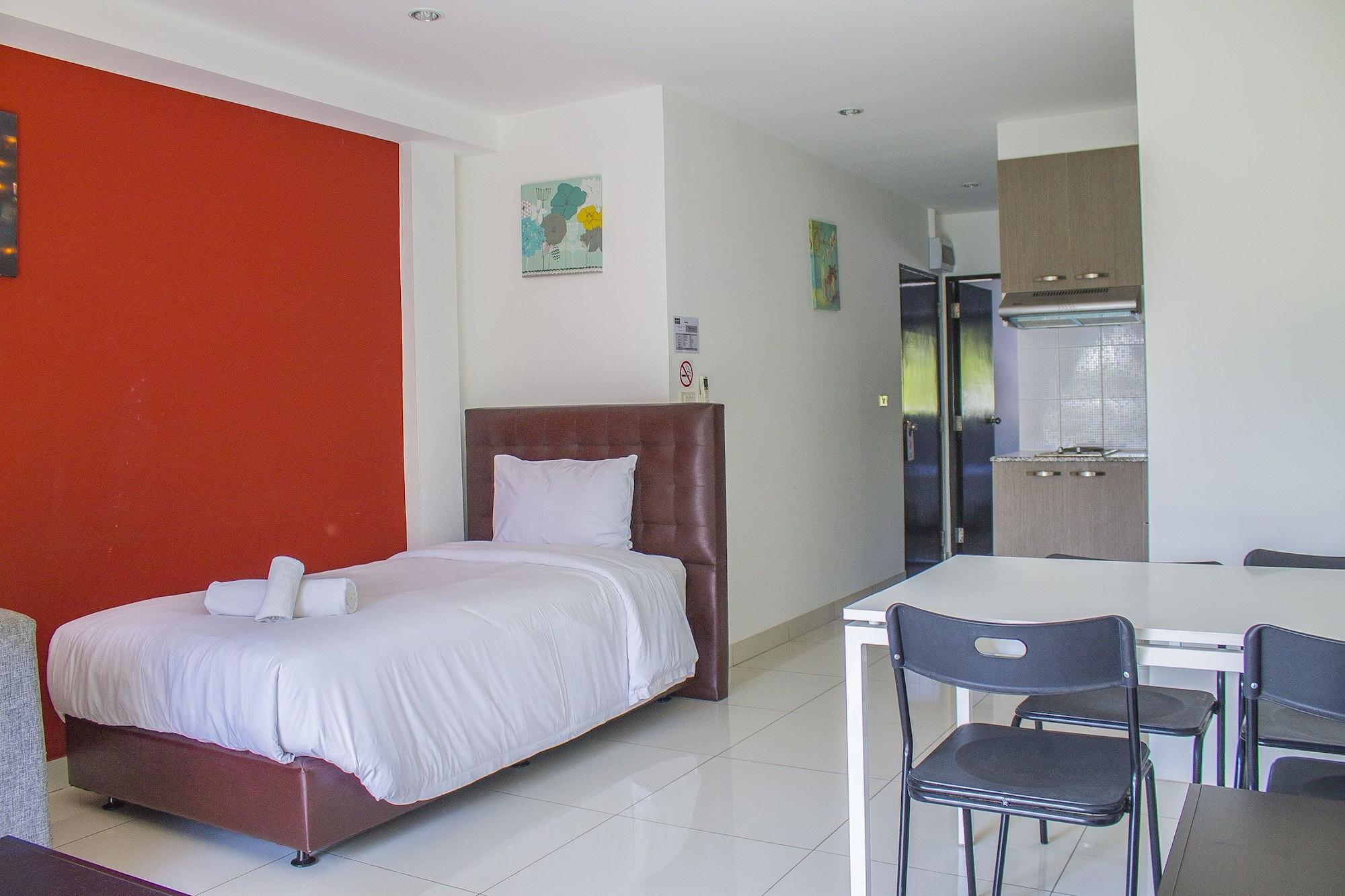Apollo Aparthotel 2*